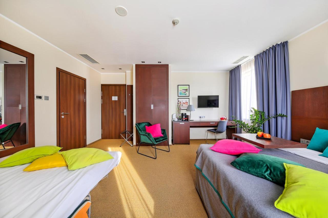 Mercure Warszawa Airport Bagian luar foto