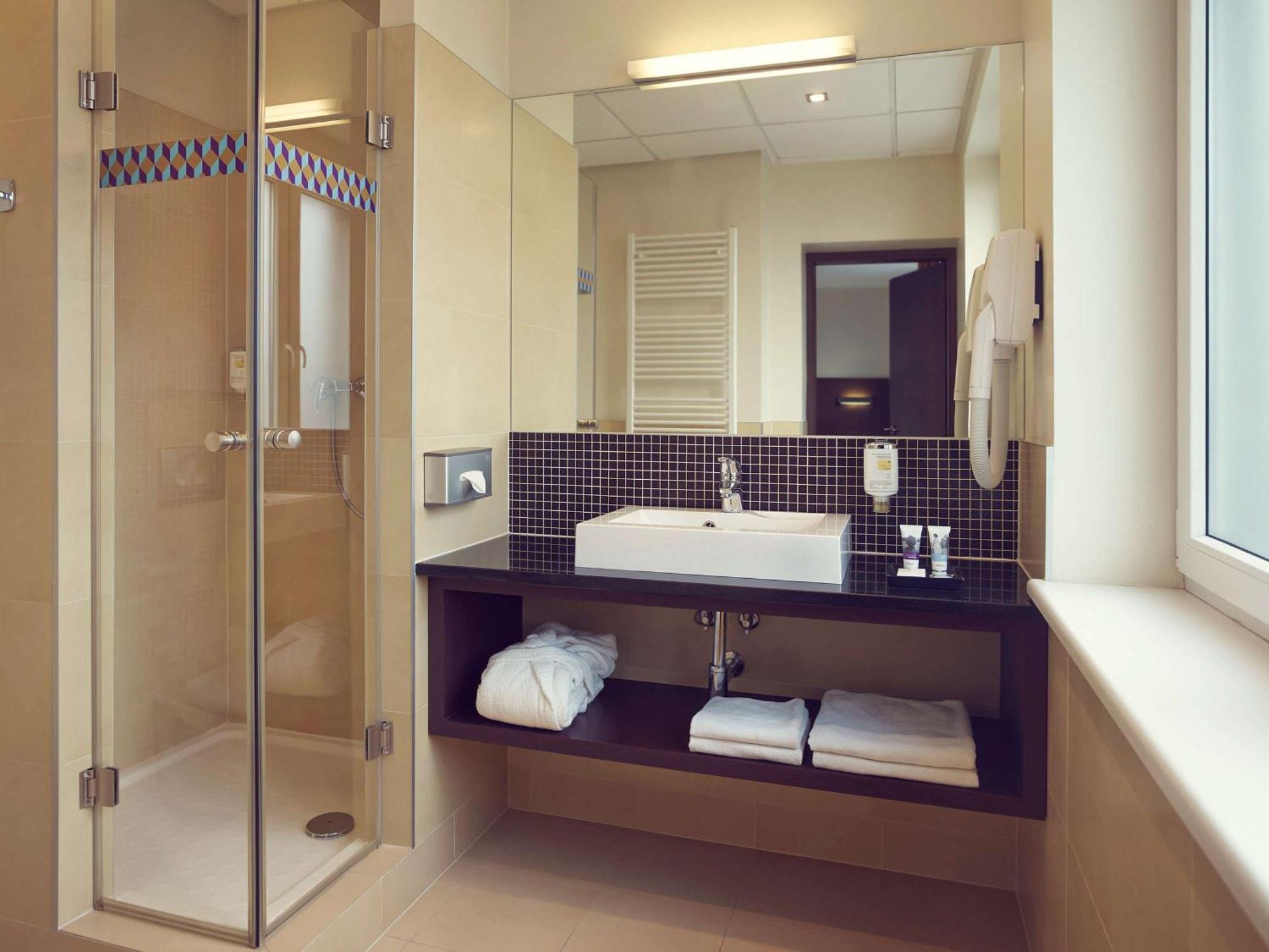 Mercure Warszawa Airport Bagian luar foto