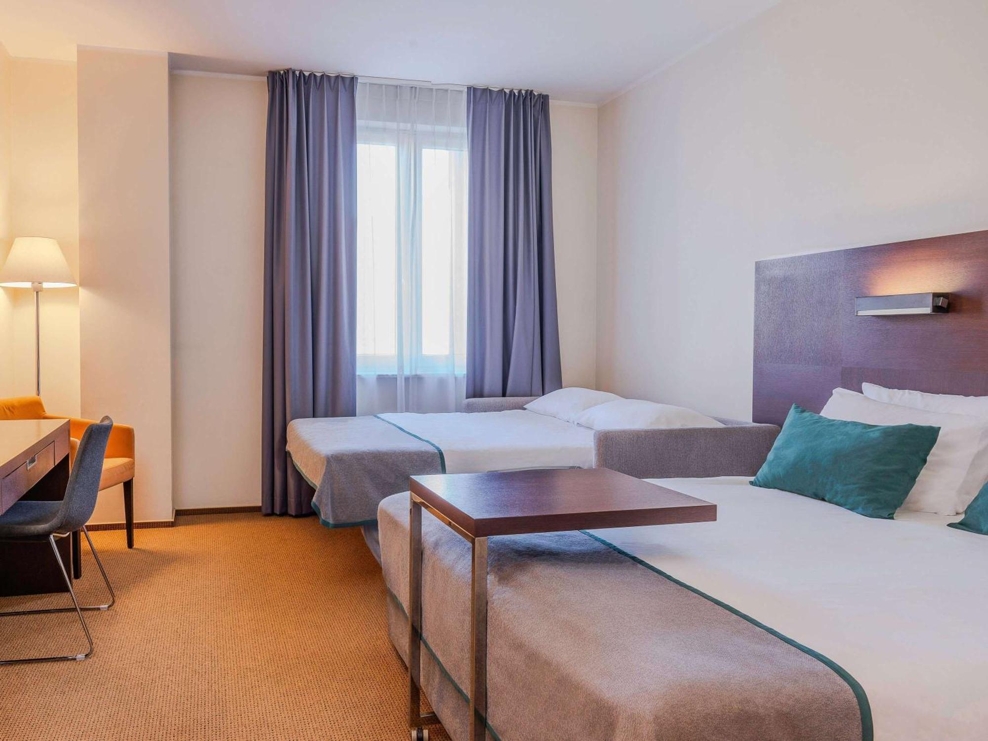 Mercure Warszawa Airport Bagian luar foto