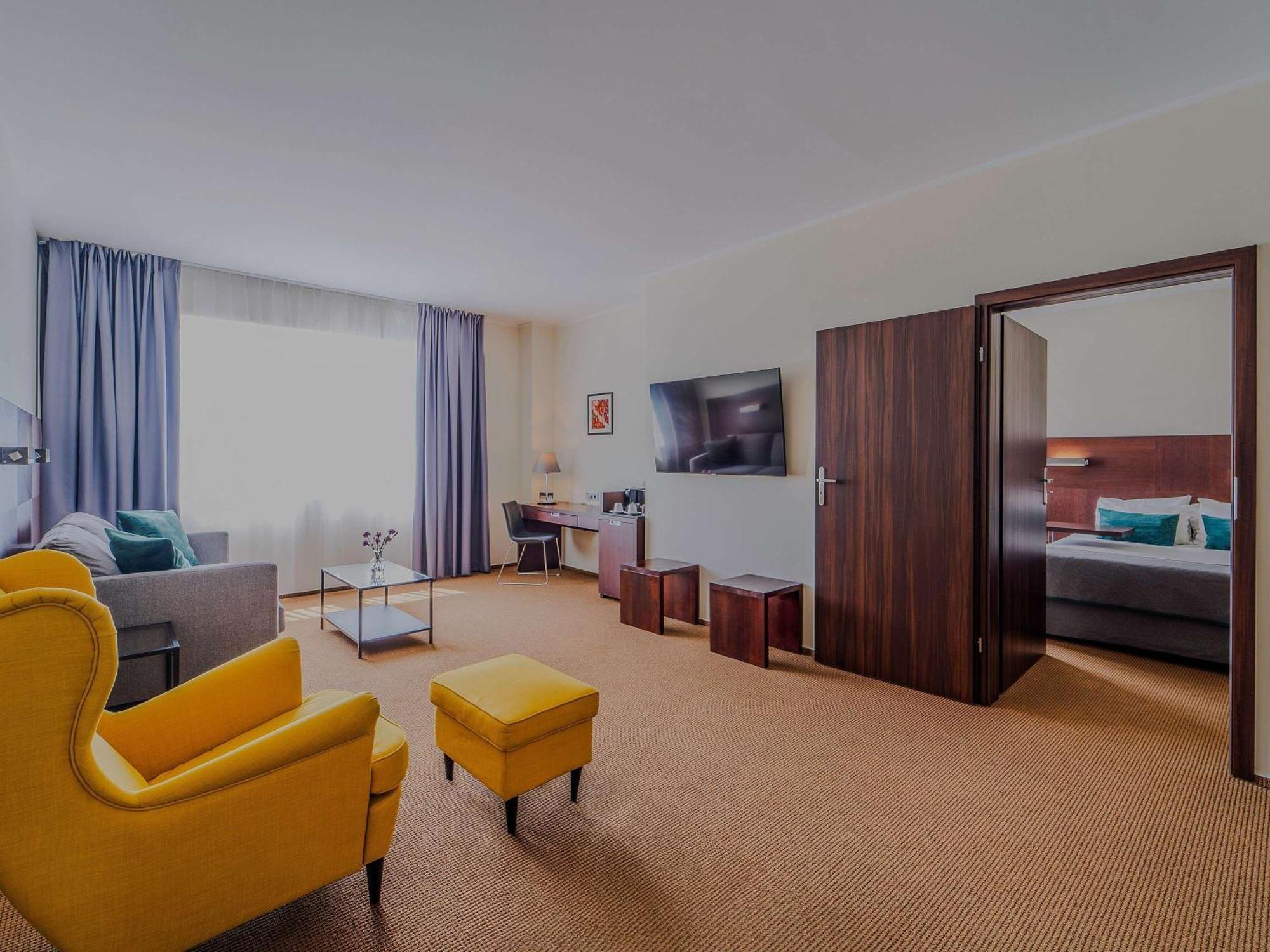 Mercure Warszawa Airport Bagian luar foto
